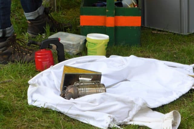Imkerausrüstung Ausrüstung des Imkers